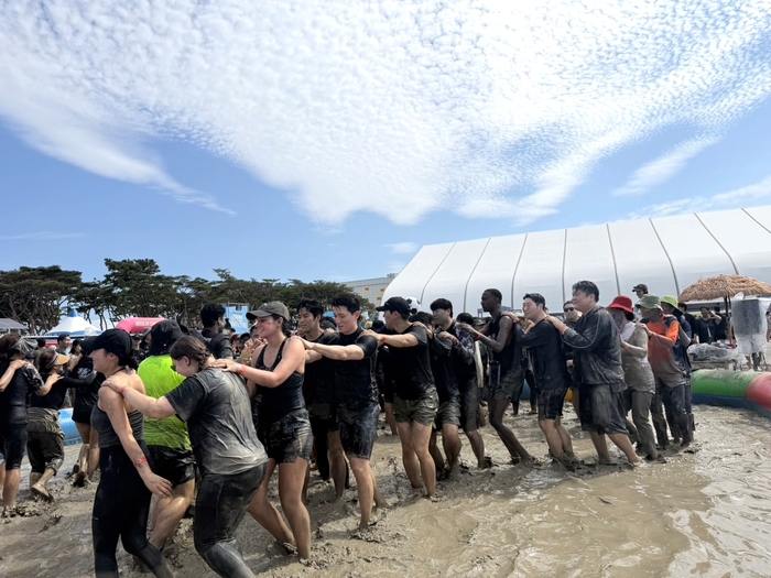 보령머드축제 찾은 외래관광객, 어디에 돈 썼나 살펴보니